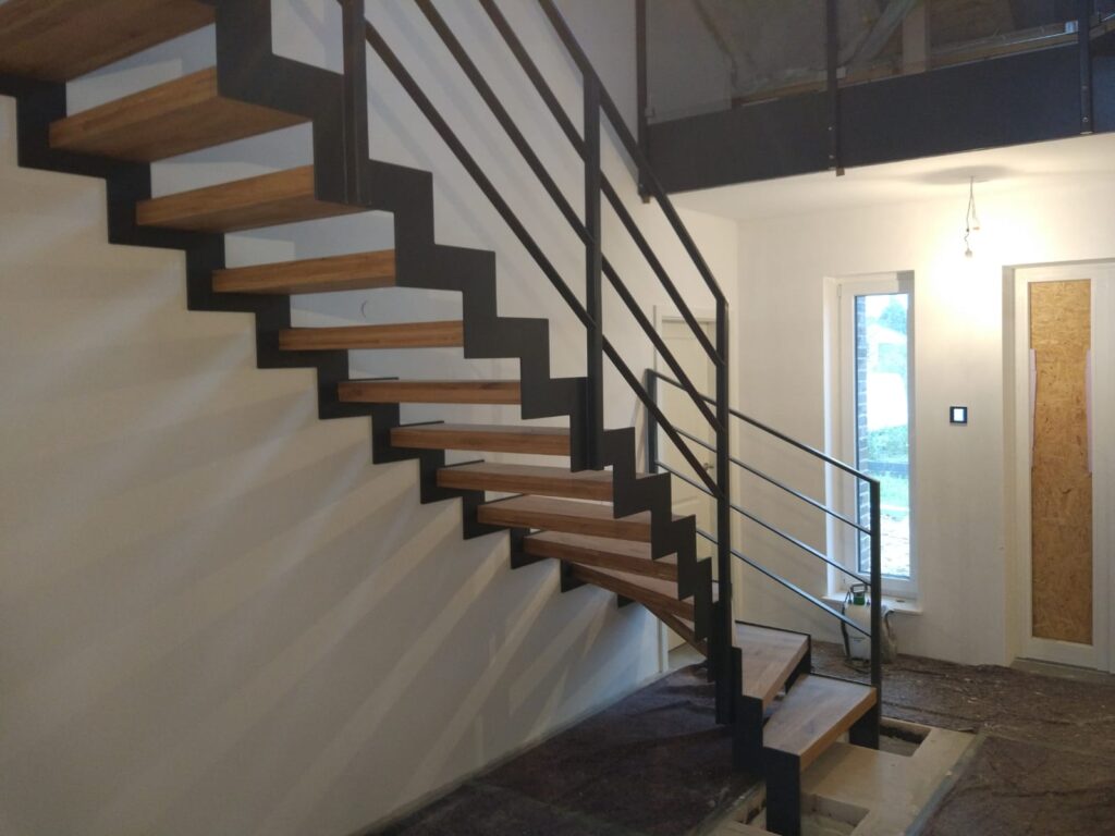 Massiv-holztreppen