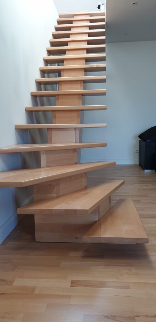 Massiv-holztreppen