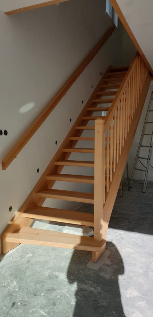 Massiv-holztreppen