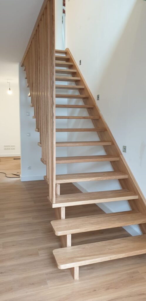 Massiv-holztreppen